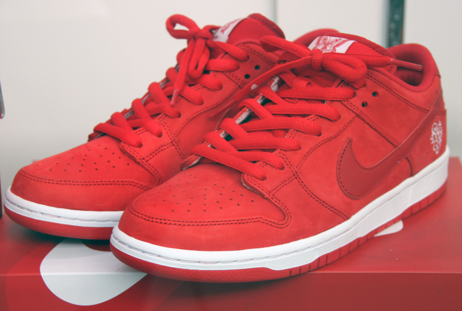 Girls Dont Cry x Nike SB Dunk Low 8