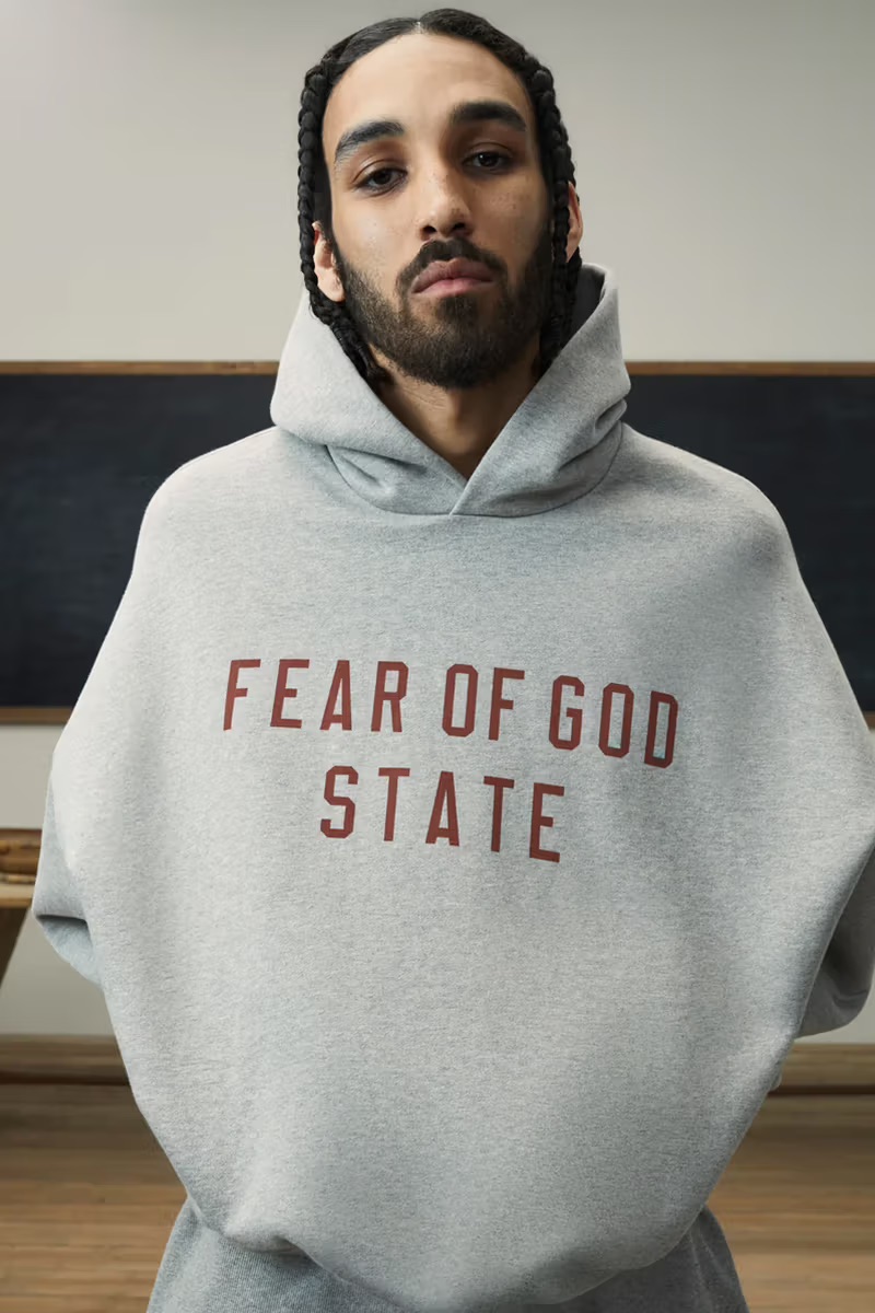 Felpa Con Cappuccio Fear Of God Essentials Logo In Cotone Farina D Grigio Chiaro 861826 Felpa Con Cappuccio Fear Of God Essentials Logo In Cotone Farina D Grigio Chiaro 861826
